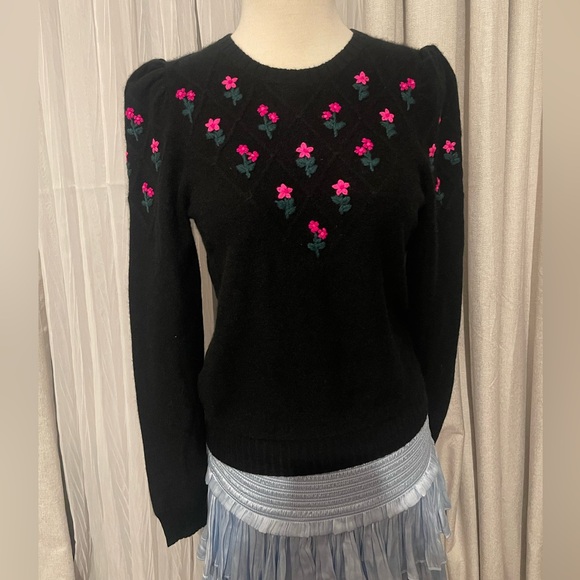 Aqua Cashmere black sweater with beautiful hot pink flowers size XS - Picture 2 of 8